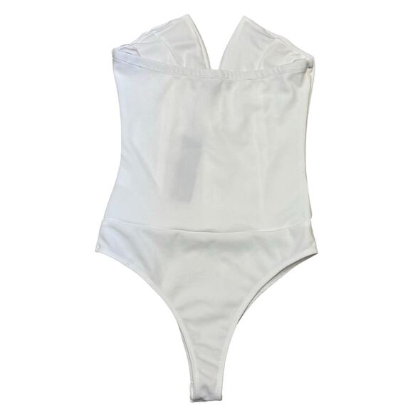 Lulus White Strapless Deep V Bodysuit – Size Small - Picture 4 of 8